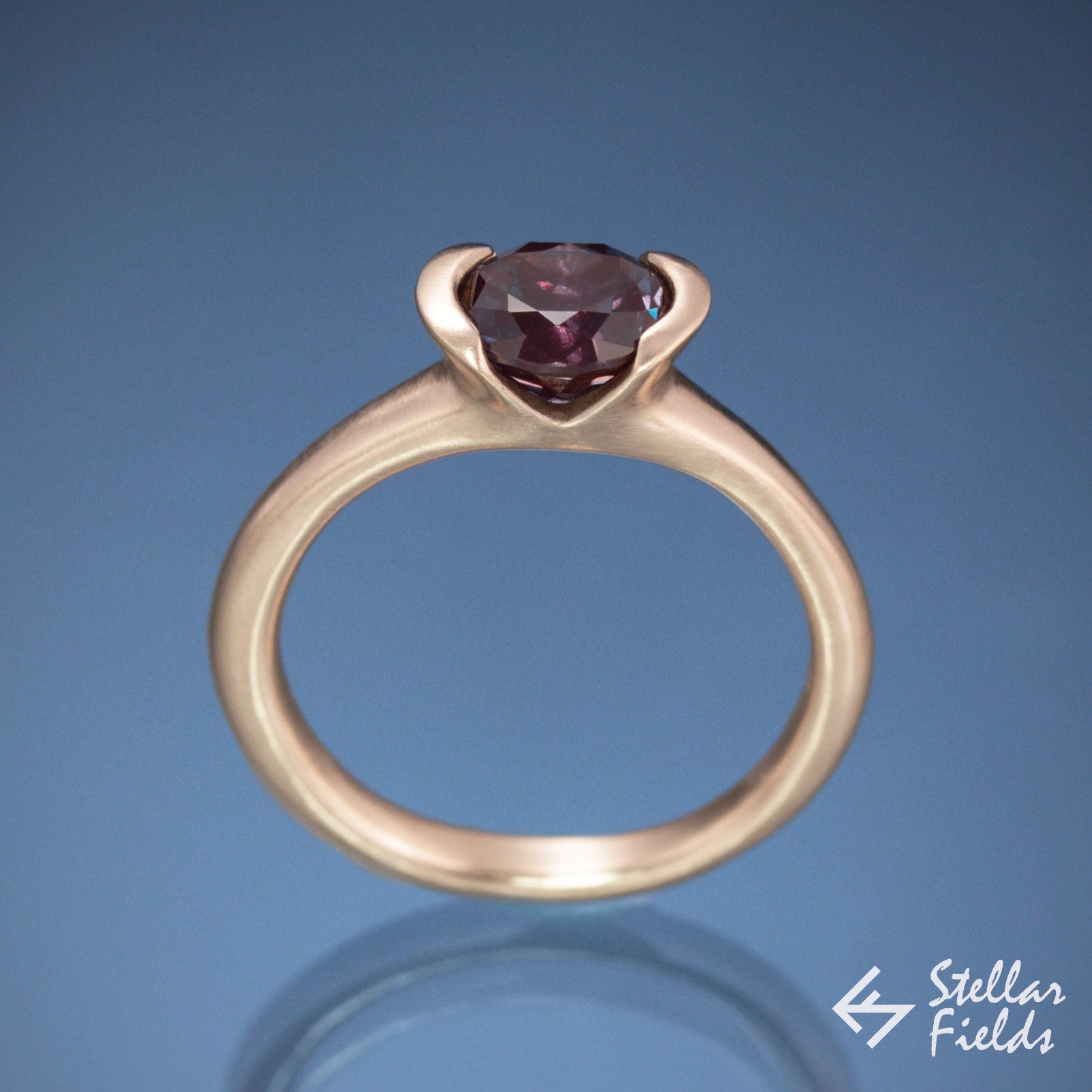 Minimal Ring in Polished Rose Gold